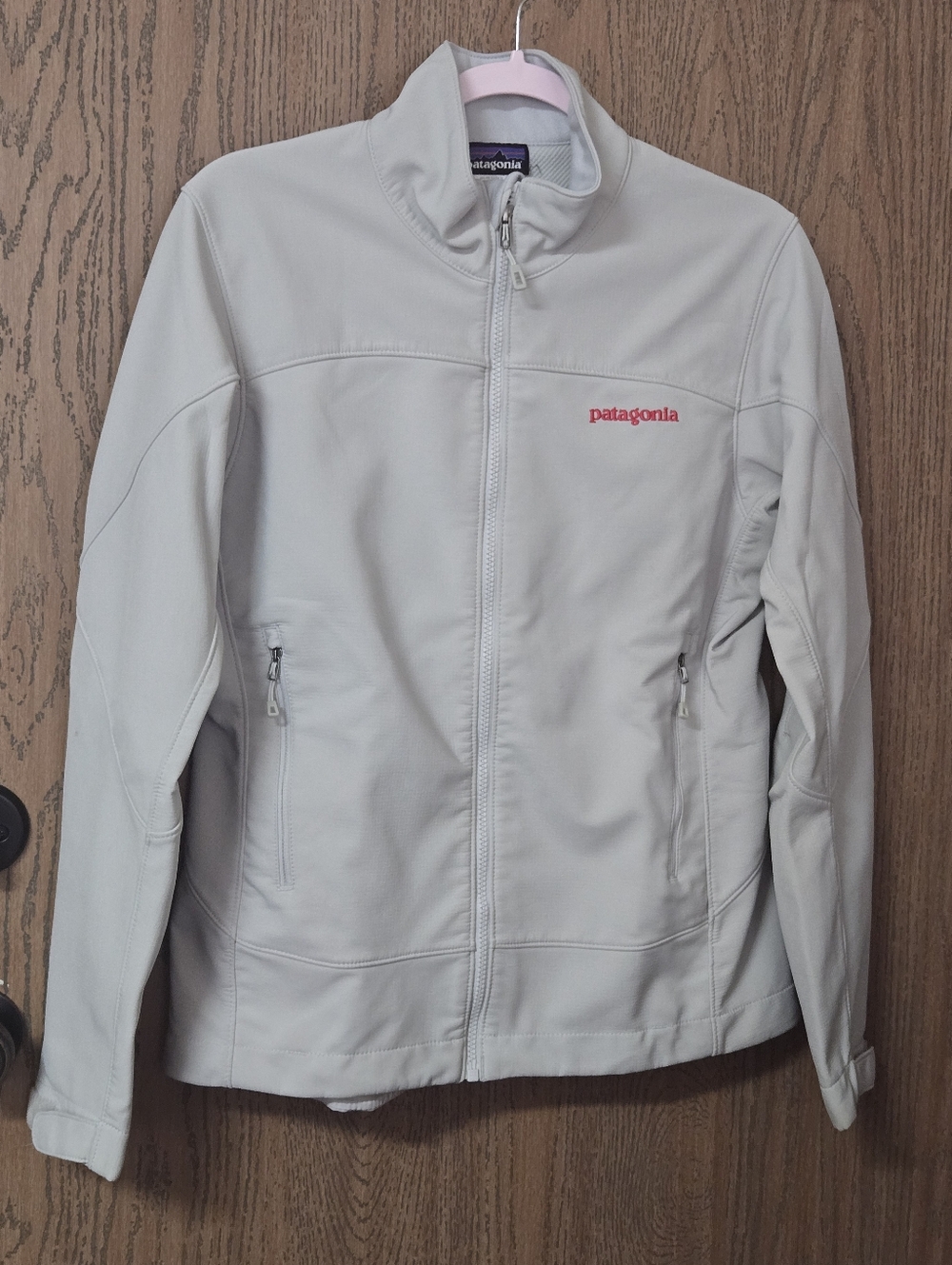 Patagonia Light Gray Softshell Jacket with Pink Logo Sz M